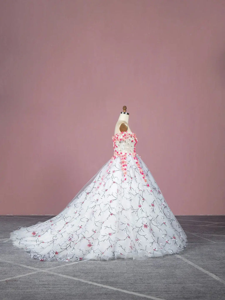 The Best Fabrics for Prom Dresses - NORMA REED The Best Fabrics for Prom Dresses - NORMA REED
