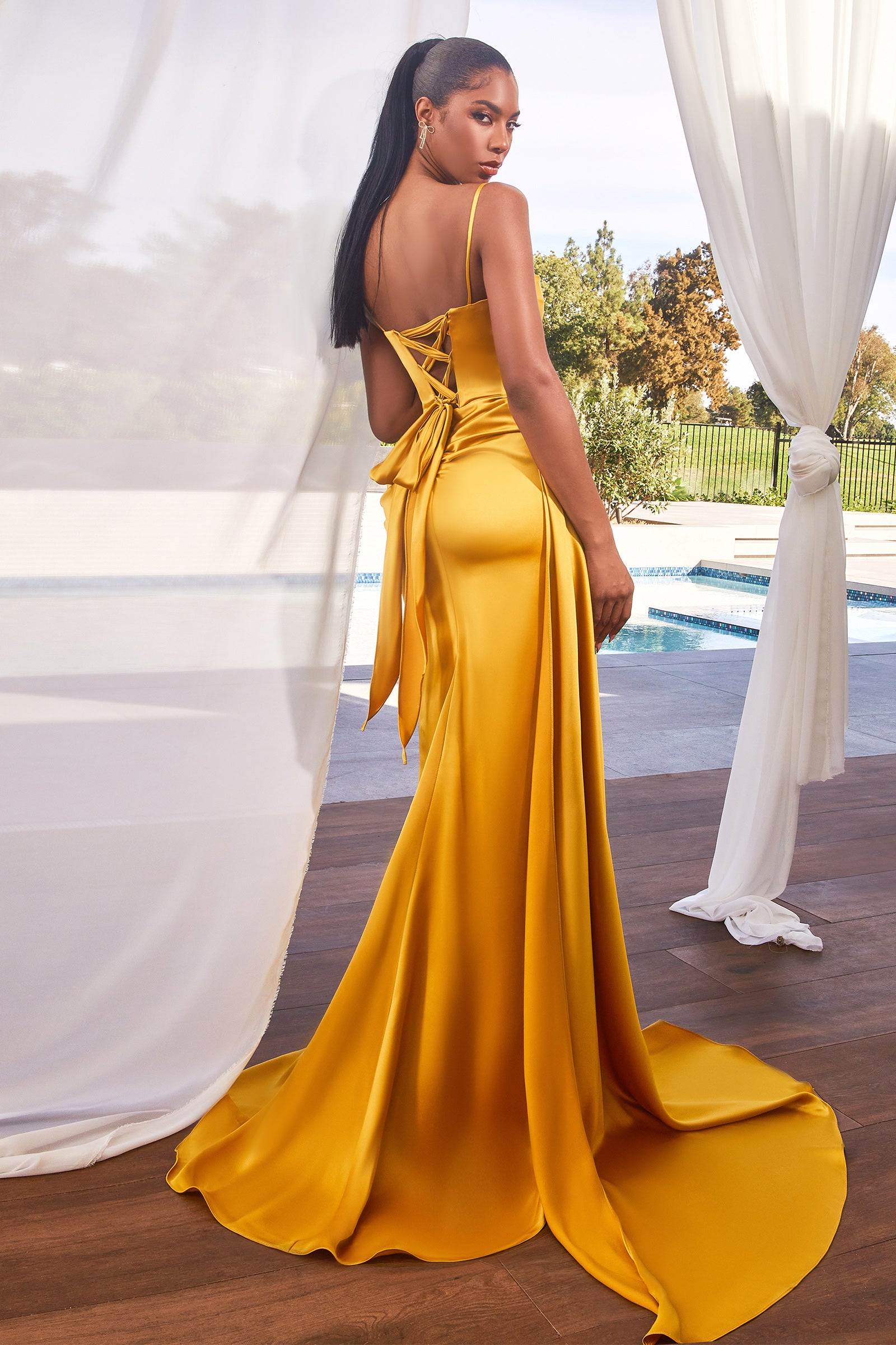 Beauty yellow dress hotsell